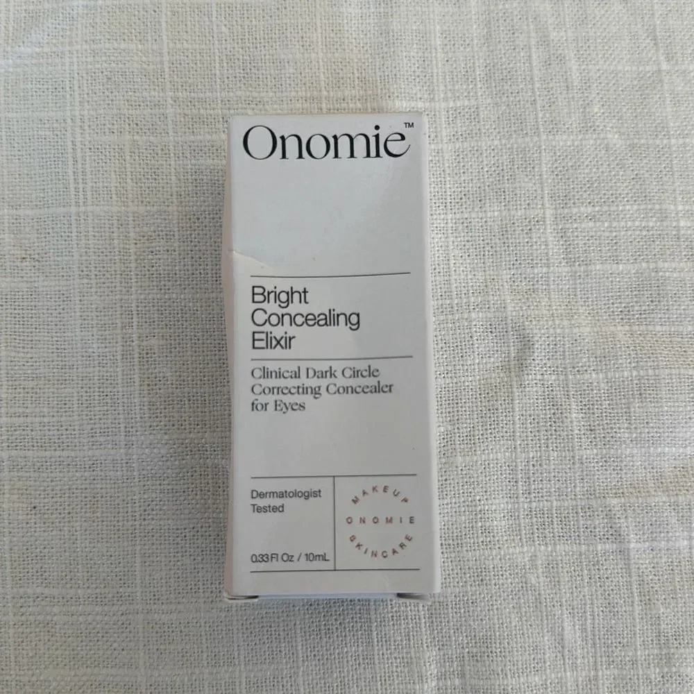 Onomie Bright Concealing Elixir Dark Circle Corrector in Hypatia Shade 10g
